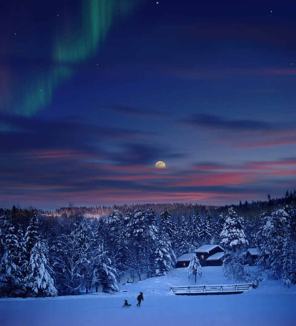 Menschen in verschneiter Landschaft bei Mondaufgang, Maihaugen, Lillehammer, Norwegen, Skandinavien, Europa