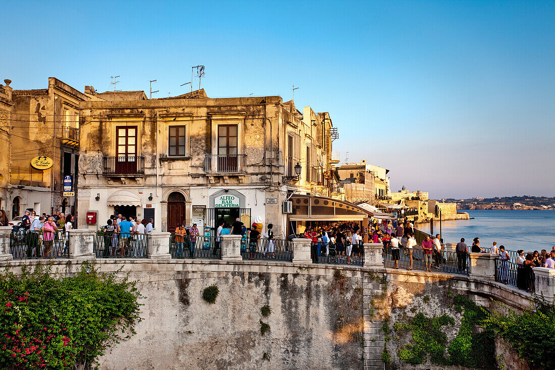 Seaside Promenade, Fonte Aretusa, Ortigia, Syracuse, Sicily, Italy