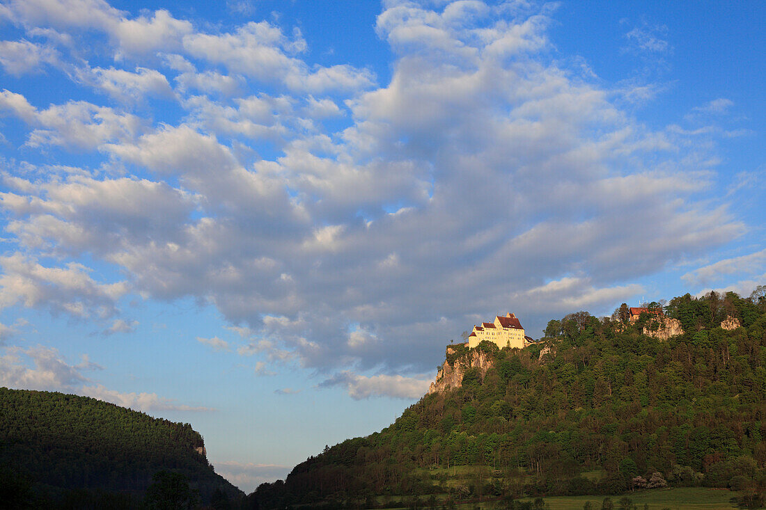 Schloss Werenwag, Naturpark Obere Donau, Schwäbische Alb, Baden-Württemberg, Deutschland