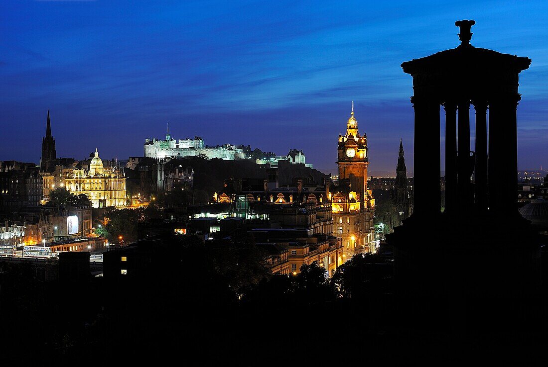 Great Britain, Scotland, Edinburgh, The city and castle by night from the top of Calton Hill