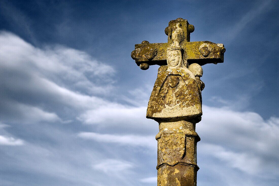 Stone cross of Ujue