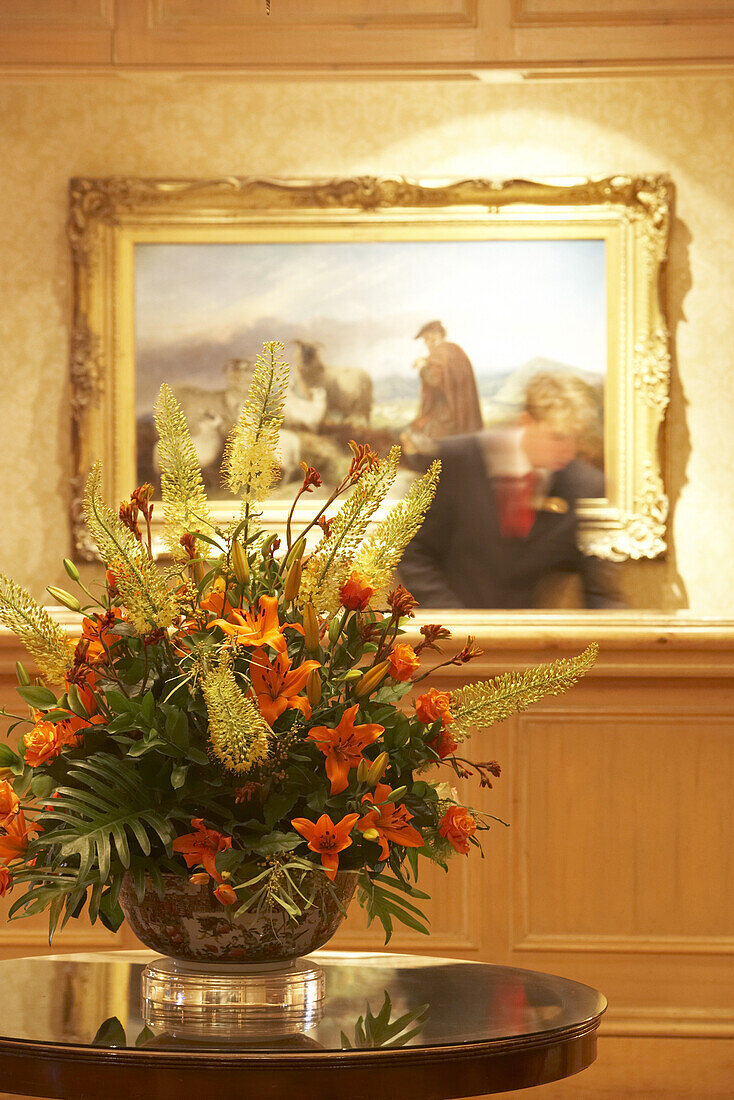 Blumenstrauß in der Rezeption im Old Course Hotel St. Andrews, Schottland