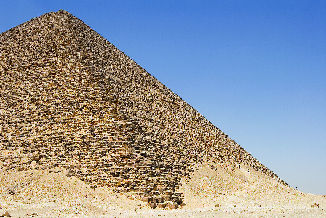 Red Pyramid aka North Pyramid built by … – License image – 70310839 ...