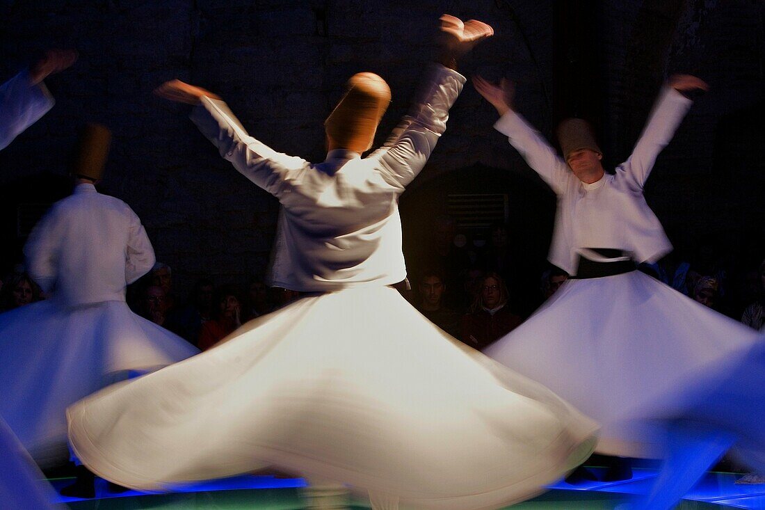 Drevish mystic dance at Hodjapasha Culture Center, Meulevi sema ceremony Hokapasa Hamami Sk Nº5-9d,  Istanbul  Turkey