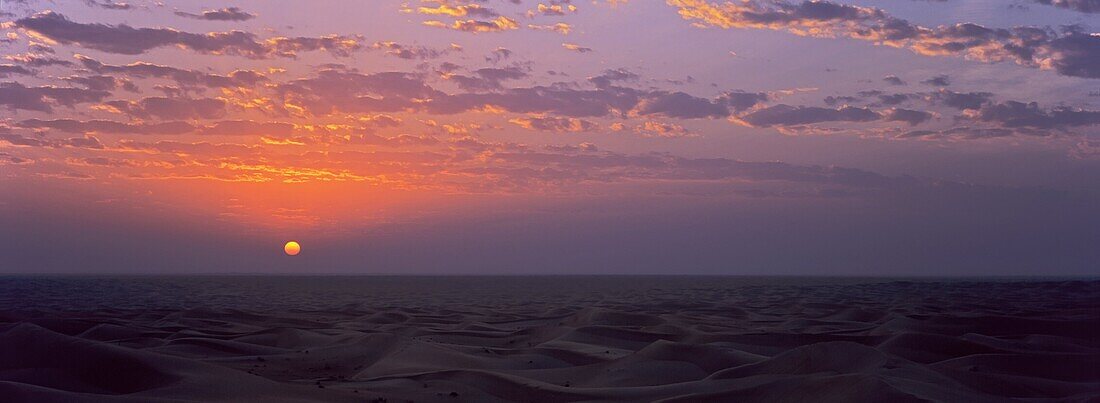 Sand Dunes in the Rub al-Khali    Asia, Arabia, United Arab Emirates, Arabian Peninsula