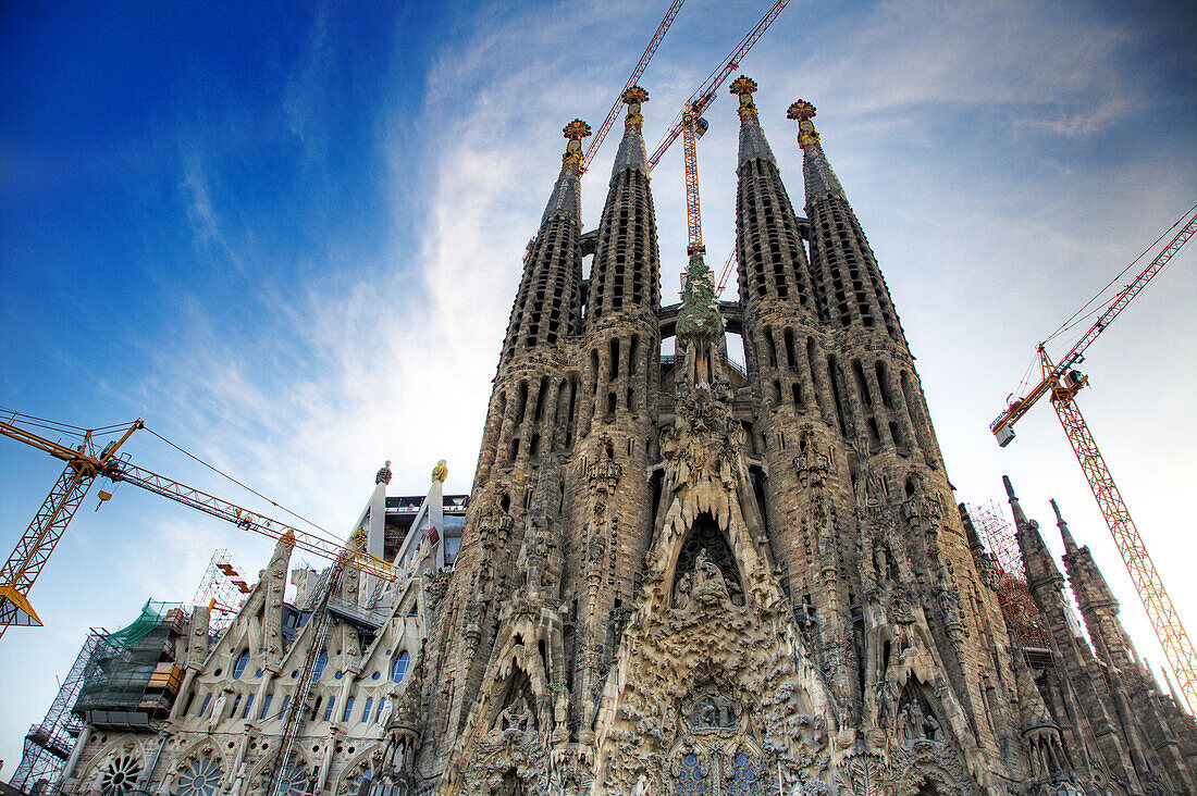Sagrada Familia temple by Gaudi, … – License image – 70317861 lookphotos