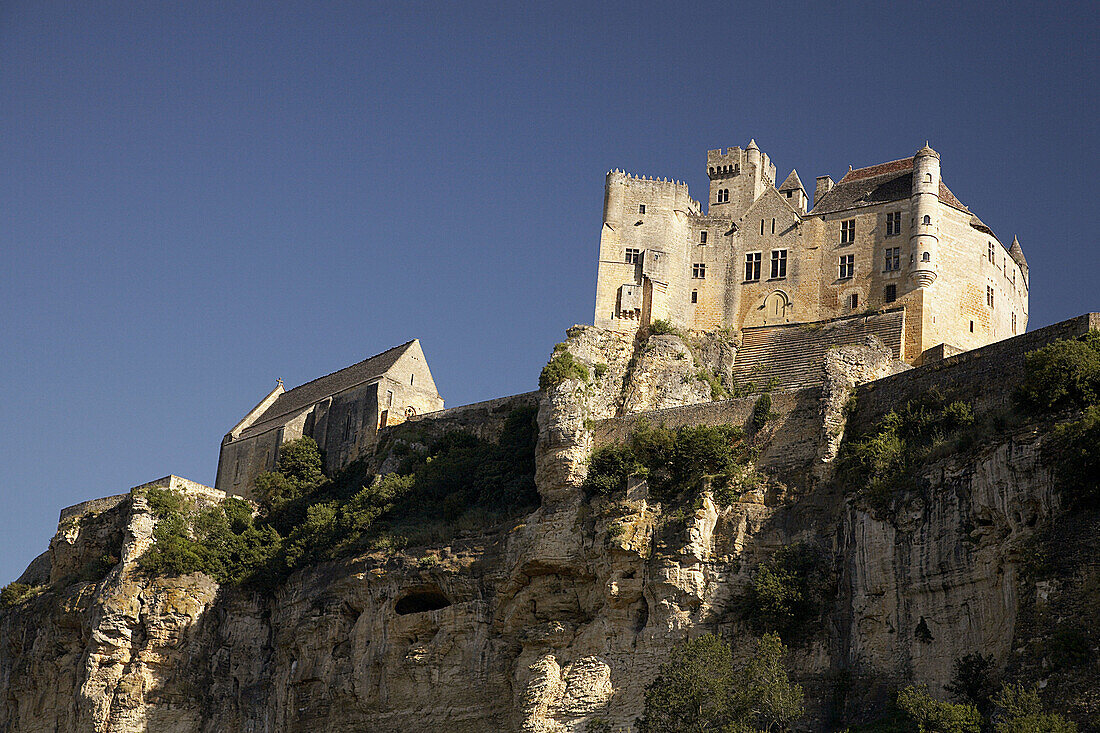 Castle of Beynac, Beynac-et-Cazenac. Dordogne, Aquitaine, France