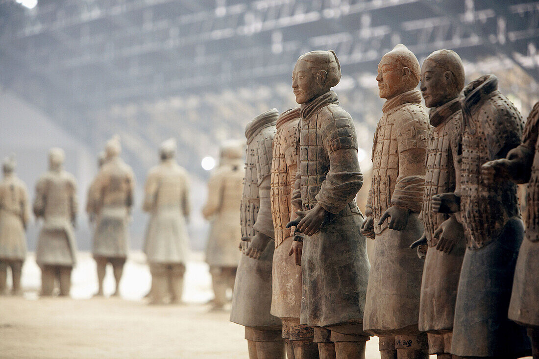 Archaeology, Army, Art, Arts, Asia, China, Color, Colour, Historic, Historical, History, Horizontal, indoor, indoors, interior, Line, Lines, Many, Mausoleum, Mausoleums, power, Row, Rows, Sculpture, Sculptures, Selective focus, Shaanxi, Shanxi, Shensi, Si