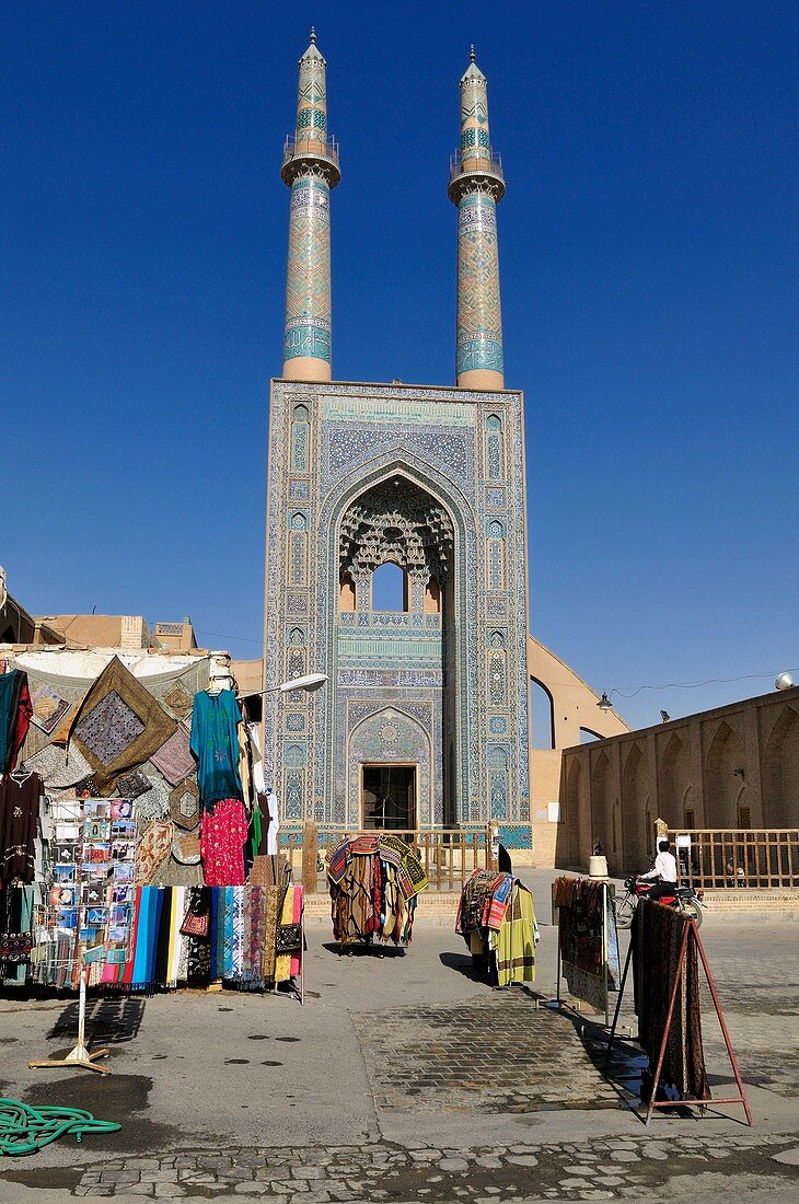 souvenir shop at the historic Friday or congregational mosque in the oldtown of Yazd, UNESCO World Heritage Site, Iran, Persia, Asia