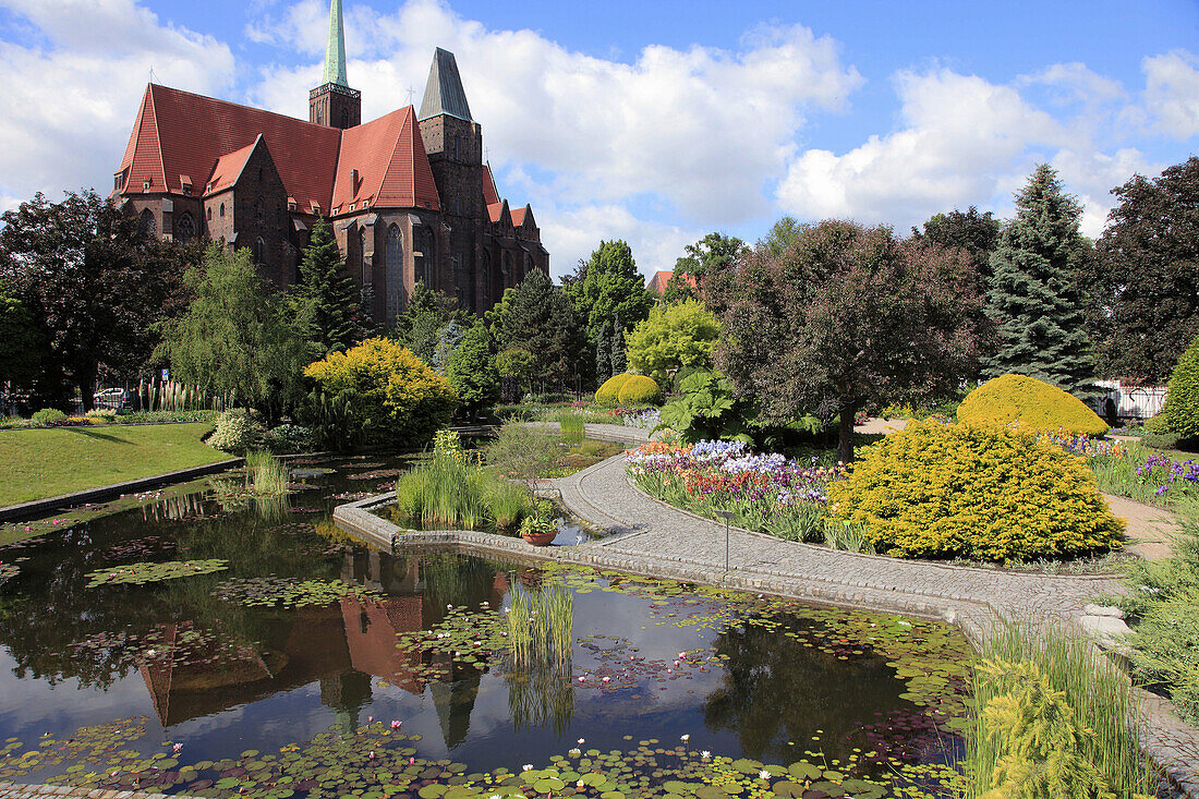 Poland, Wroclaw, Church of SS Peter and Paul, Botanical Gardens