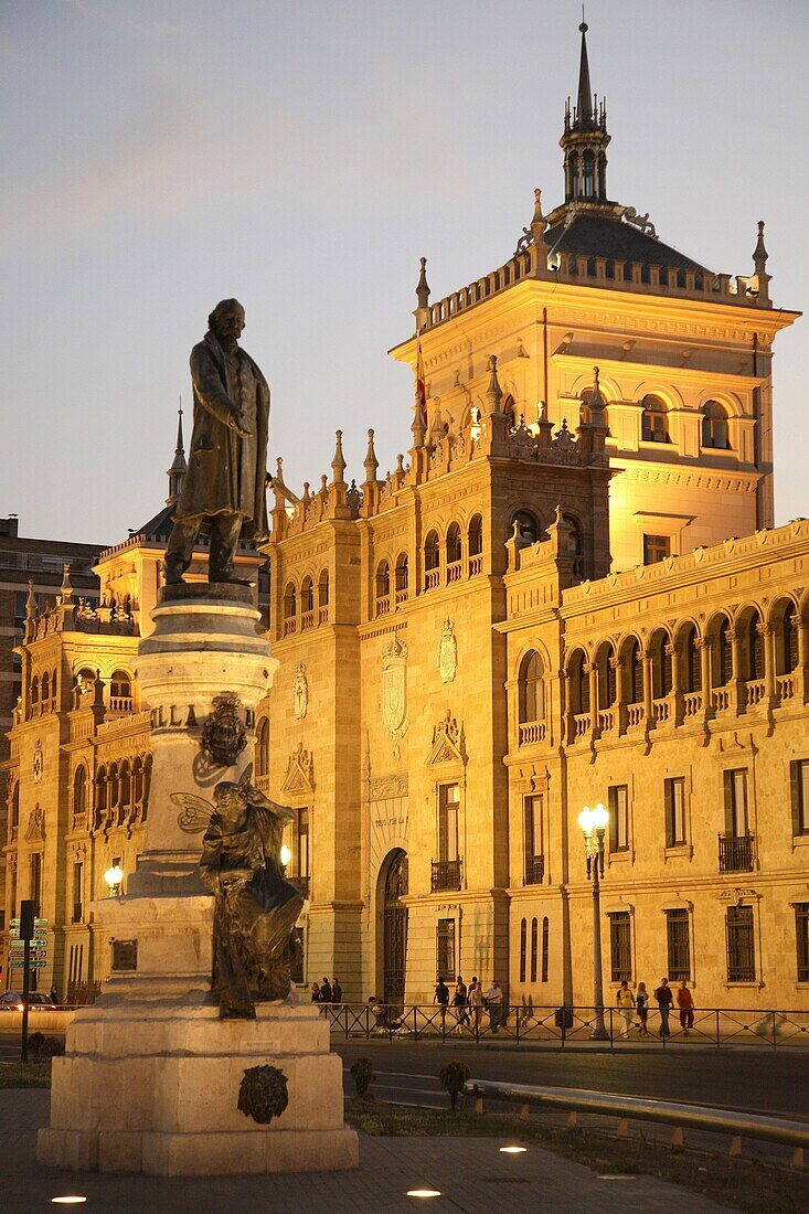 Cavalry Academy with statue to Zorrilla in Plaza Zorrilla Square, Valladolid, Castile and Leon, Spain