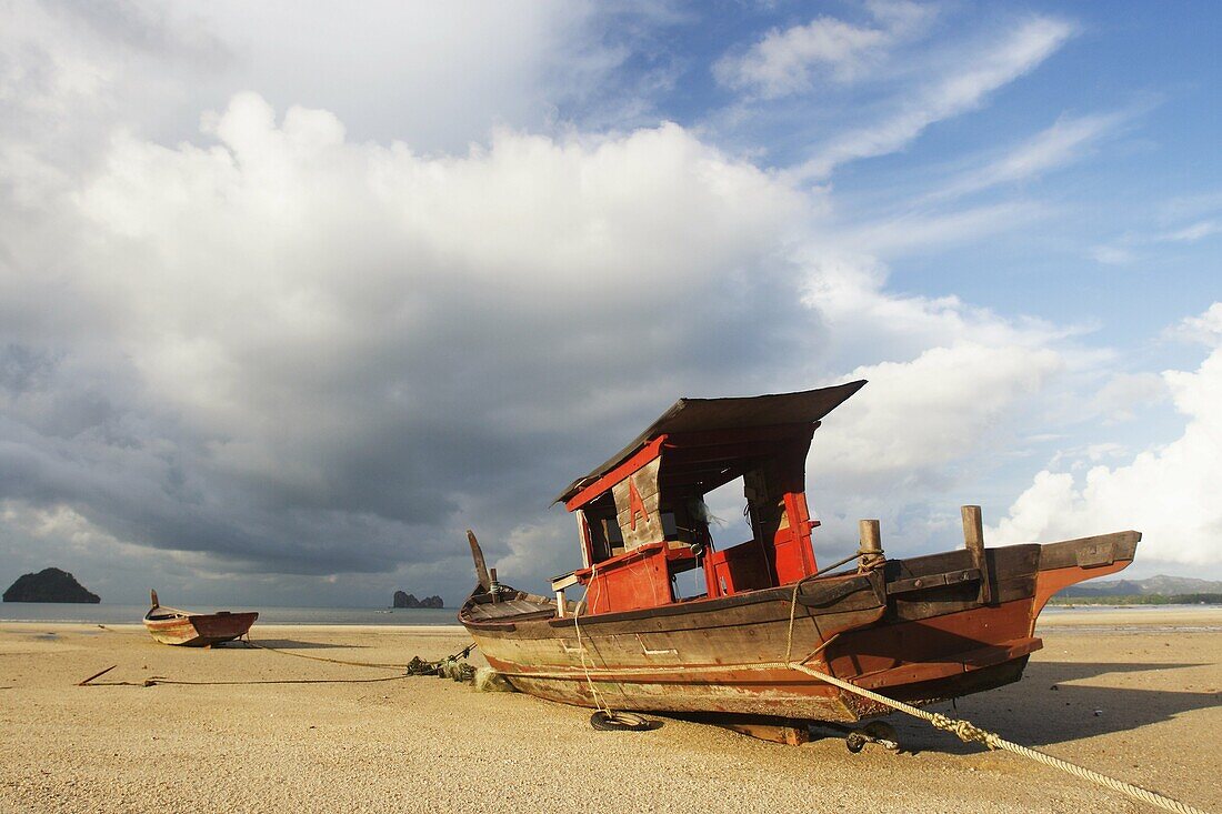 Beach, Boat, Fishing boat, Langkawi island, Malaysia, Scenery, Sea, Vacation, X9J-957693, agefotostock 