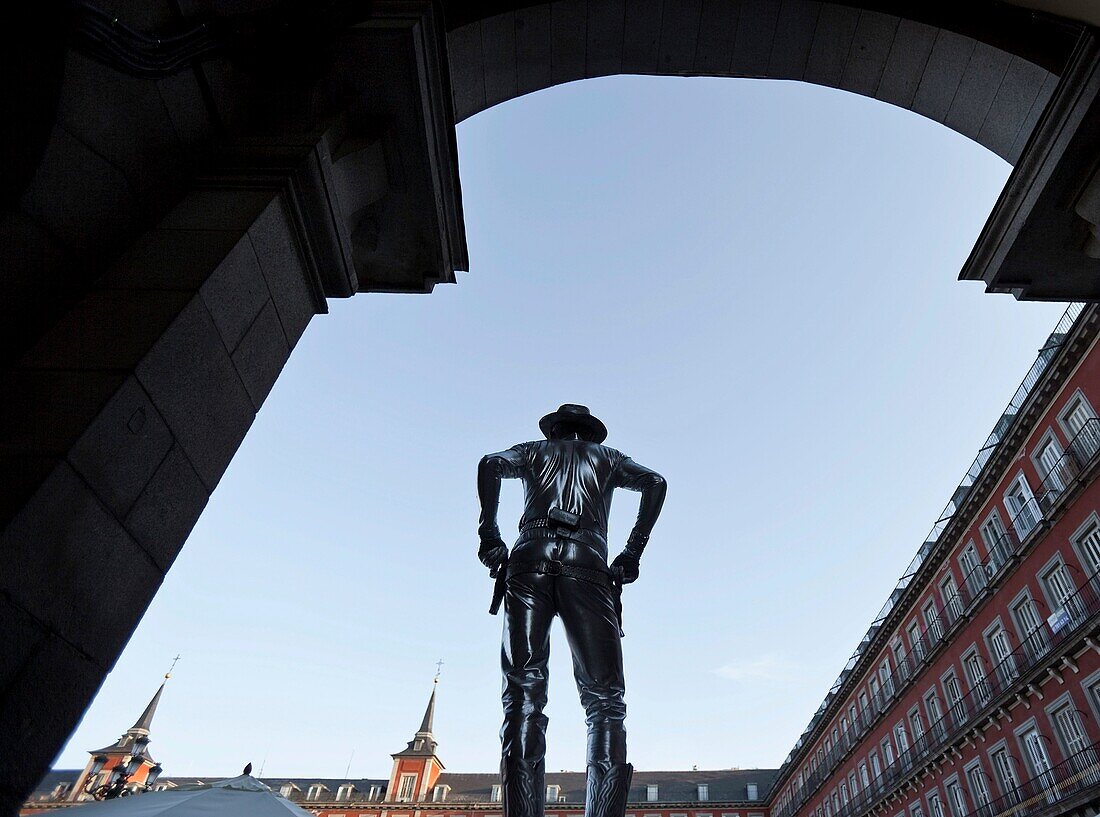 Mime at Plaza Mayor  Madrid  Spain