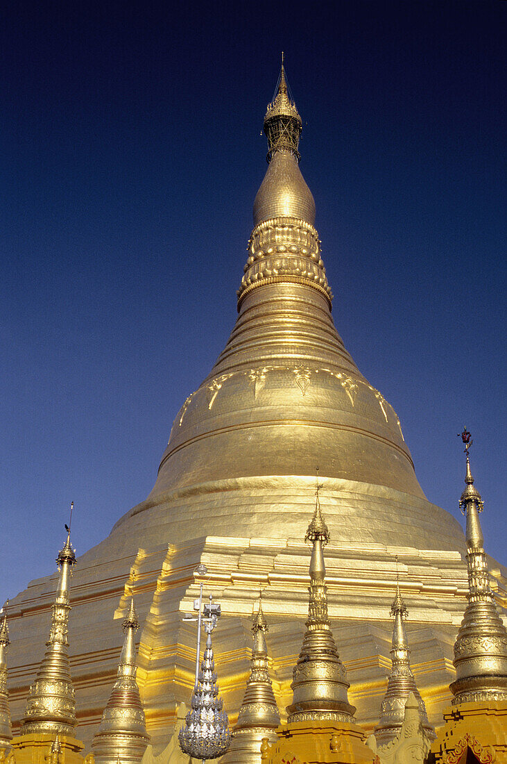 Myanmar  Burma), Yangon, Swedagon Paya, golden steeple