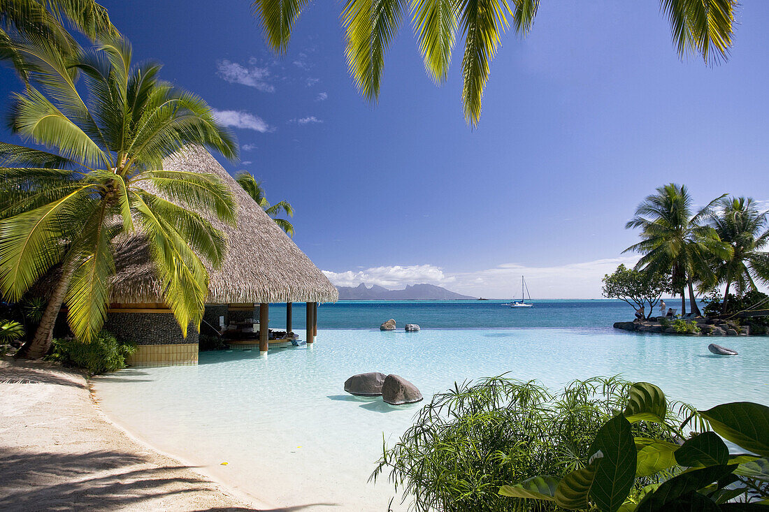 The sea at the InterContinental resort, Papeete, Tahiti Nui, Tahiti island, Society Islands, French Polynesia (May 2009)