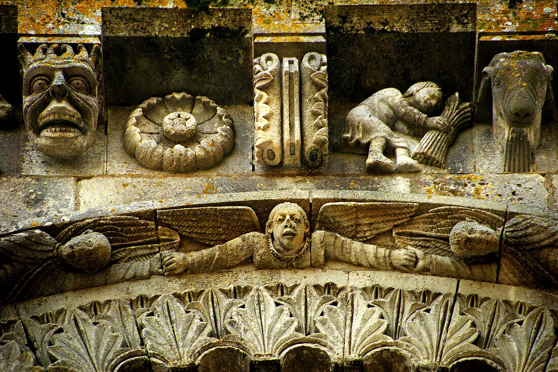 Detail of the Romanesque church of Notre-Dame, Surgeres, Way of St James, Charente-Maritime, Poitou-Charentes, France