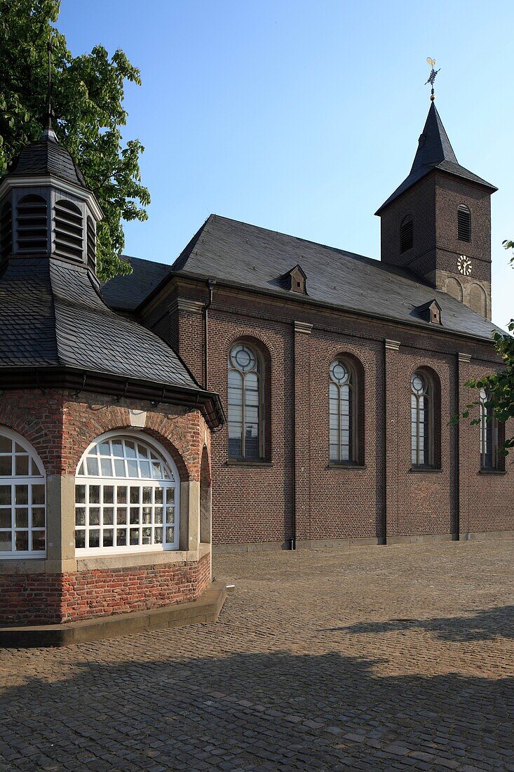 D-Dormagen, Rhine, Lower Rhine, North Rhine-Westphalia, D-Dormagen-Nievenheim, parish church Saint Pankratius, catholic church, chapel