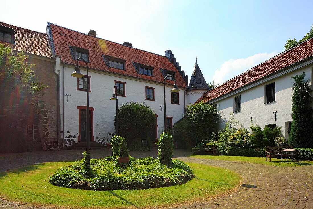 Germany, Krefeld, Rhine, Lower Rhine, North Rhine-Westphalia, D-Krefeld-Elfrath, manor house Rath, castle, inner courtyard, Middle Ages
