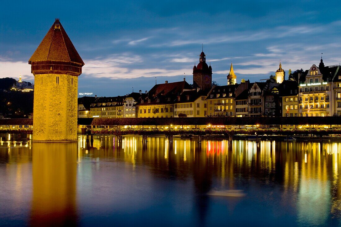 Europe, Switzerland, Lucerne, chapel bridge dusk