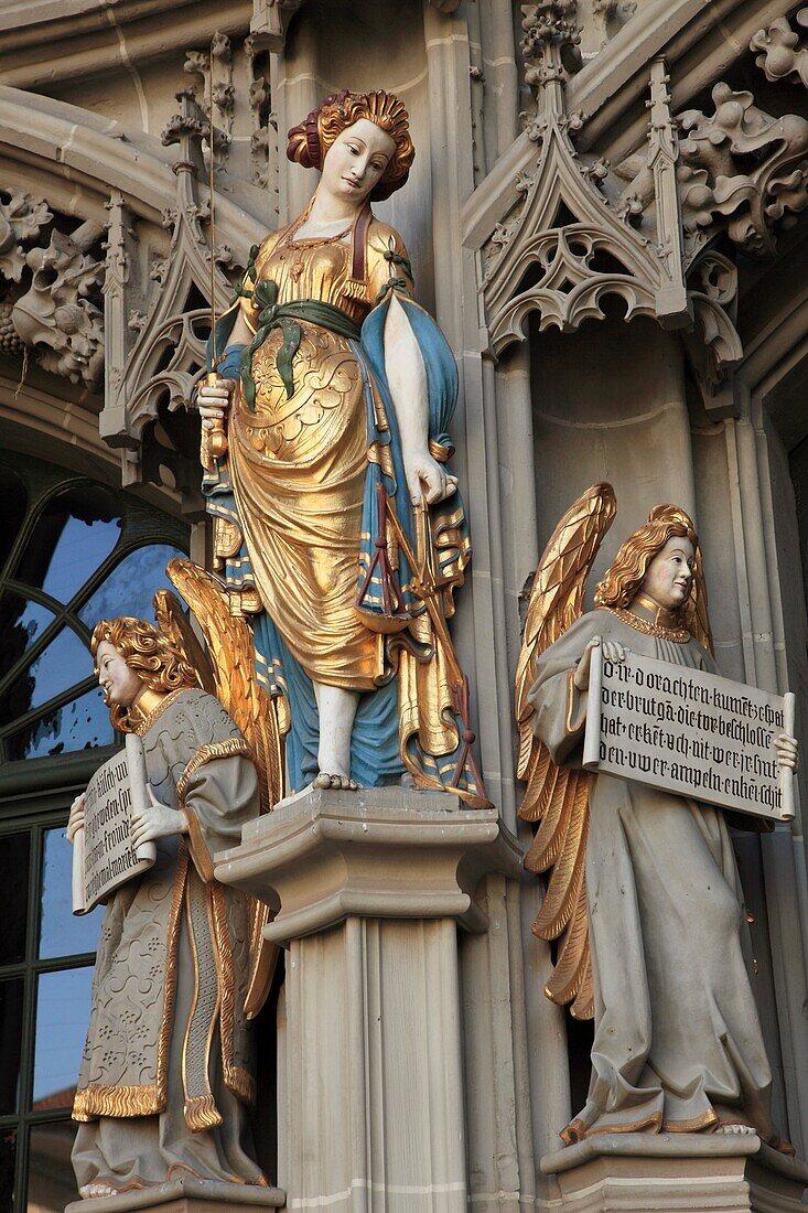 Switzerland, Berne, St Vincent Cathedral, main portal, statues