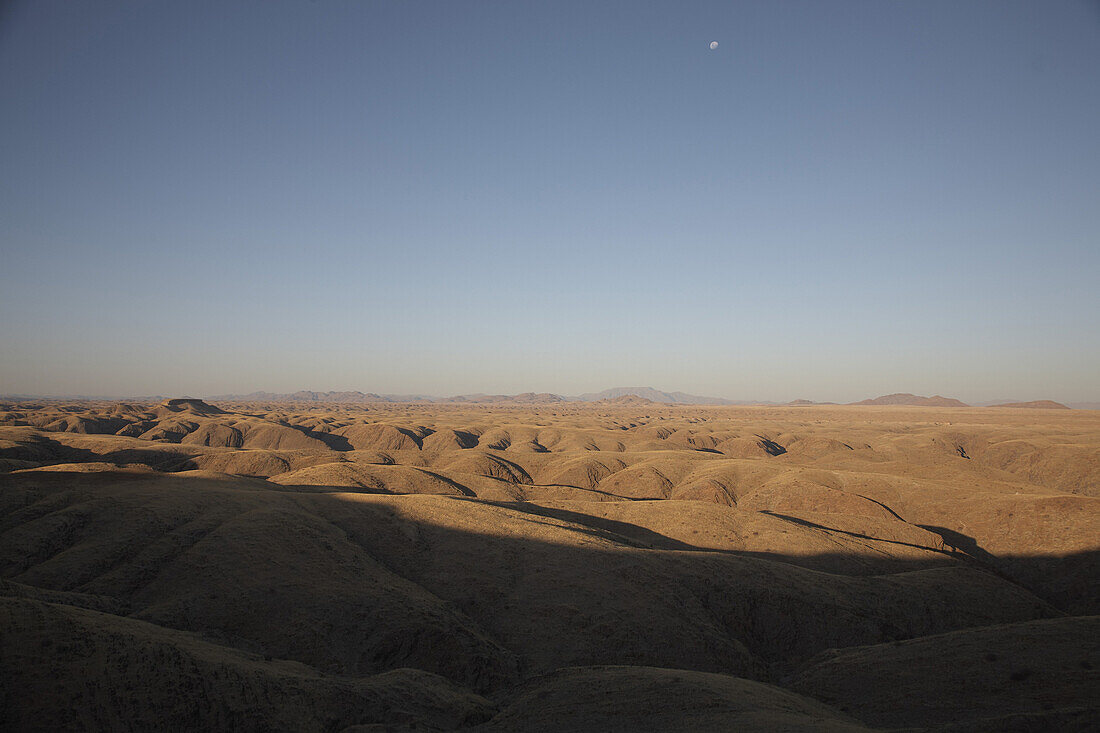 Blick über den Kuiseb Canyon im Sonnenlicht, Namibia, Afrika