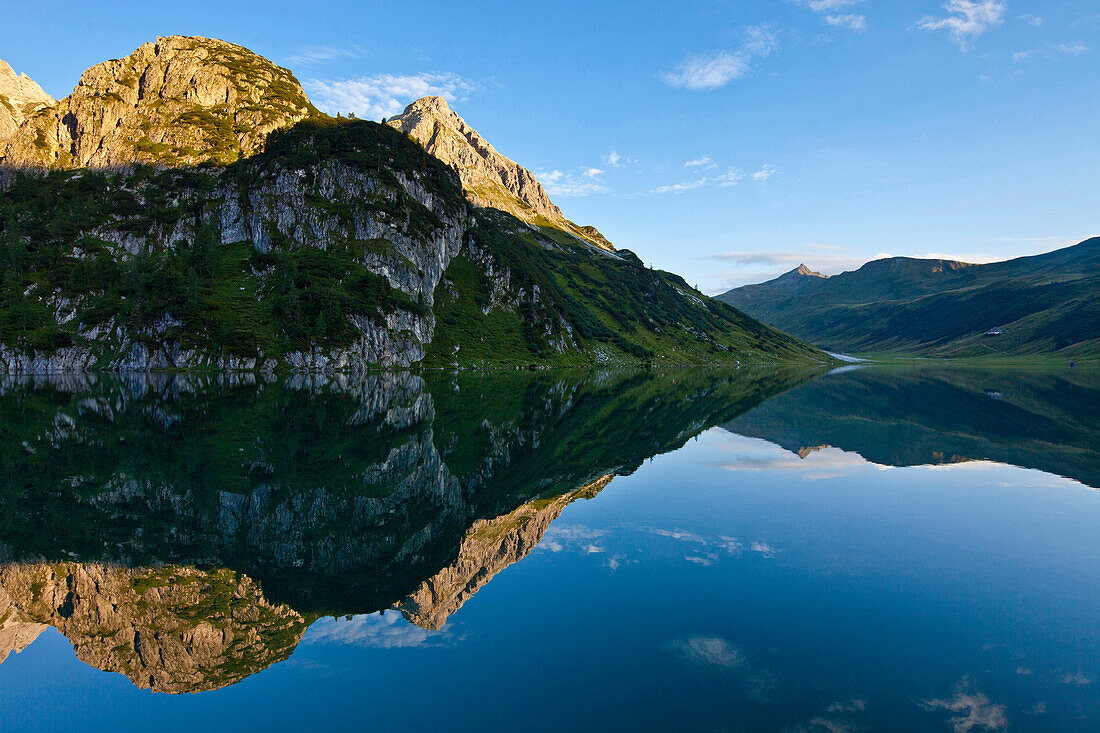 Bergsee mit Spiegelung, Am Tappenkarsee, Radstädter Tauern, Salzburger Land, Österreich