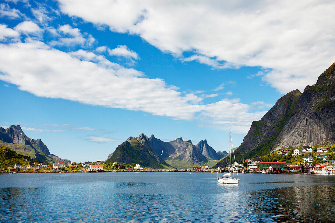 Reine, Moskenesøya, Lofoten, Nordnorwegen, Norwegen