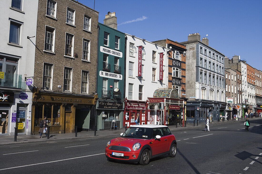 Red Mini on Dame Street, Dublin, County Dublin, Leinster, Ireland, Europe