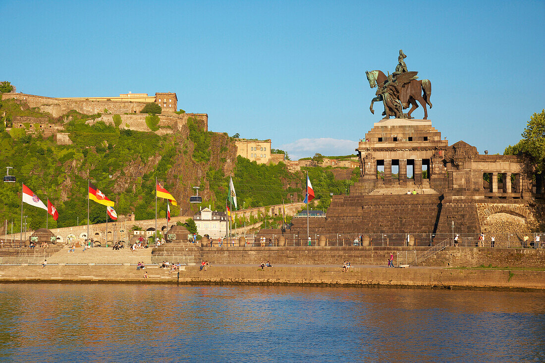 Festung Ehrenbreitstein, Reiterstandbild Kaisers Wilhelm I., Deutsches Eck, Koblenz, Rheinland-Pfalz, Deutschland