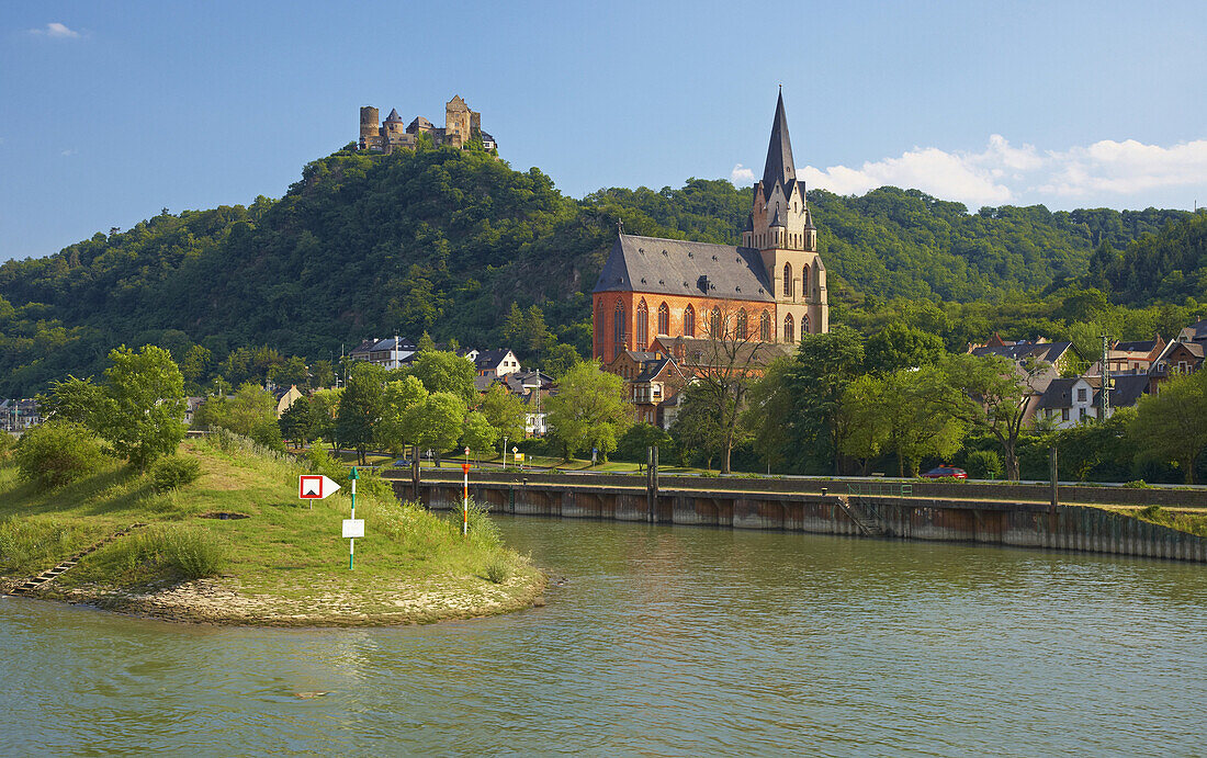 Burg Schönburg, Oberwesel, Rheinschifffahrt, Köln-Düsseldorfer, Mittelrhein, Rheinland-Pfalz, Deutschland, Europa