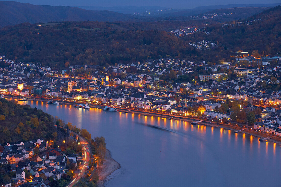 Blick vom Gedeonseck auf Rheinschleife am Abend, Boppard, Rheinland-Pfalz, Deutschland