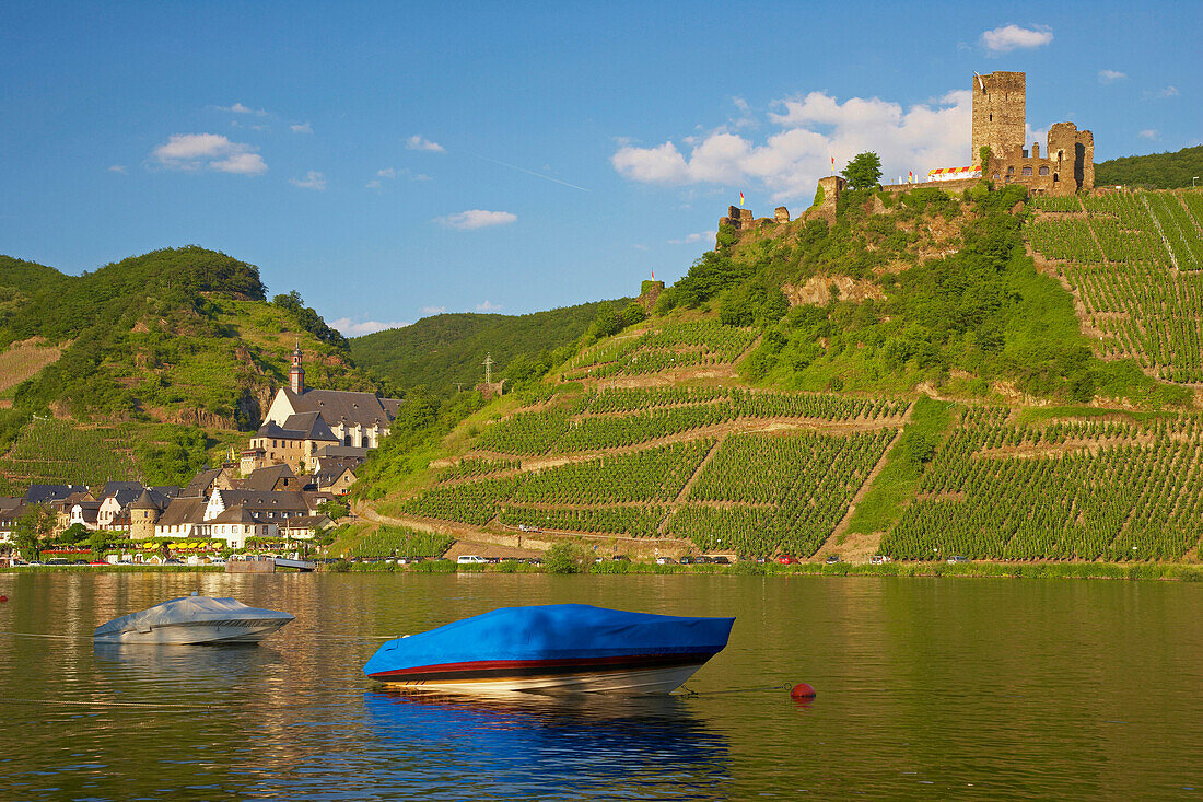View over river Moselle to Beilstein with castle ruin Metternich, Rhineland-Palatinate, Germany