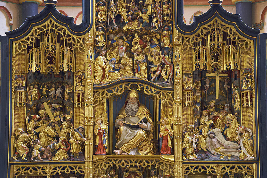Golden Altar, collegiate church St. Martin and St. Severus at Münstermaifeld, Mayen-Koblenz, Eifel, Rhineland-Palatinate, Germany, Europe