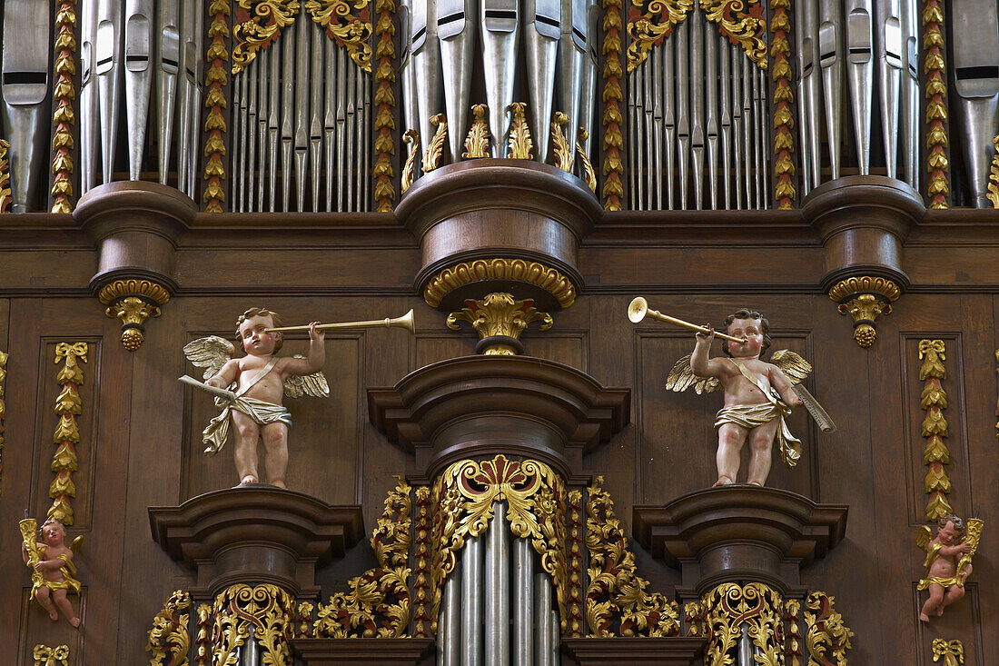 Organ in the collegiate church St. Martin and St. Severus at Münstermaifeld, Mayen-Koblenz, Eifel, Rhineland-Palatinate, Germany, Europe