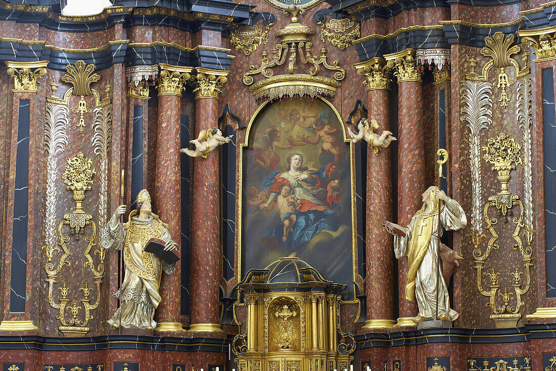 St. Salvatorbasilika (18.Jh.), Hochaltar (1727), Chorgestühl (1731), Prüm, Eifel, Bitburg-Prüm, Rheinland-Pfalz, Deutschland, Europa