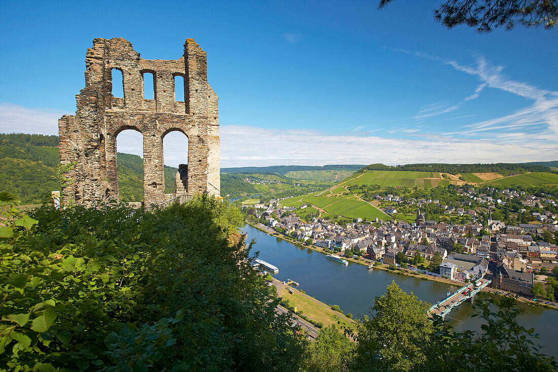 View from castle ruin Grevenburg over river Moselle to Traben-Trarbach, Rhineland-Palatinate, Germany