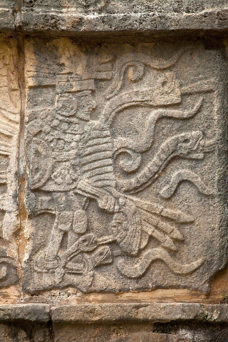 Plataforma de los Jaguares y las Águilas Yacimiento Arqueológico Maya de Chichén Itzá Estado de Yucatán, Península de Yucatán, México, América