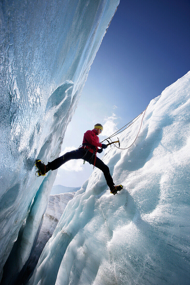 Man ice climbing, Pasterze Glacier, Grossglockner, Carinthia, Austria