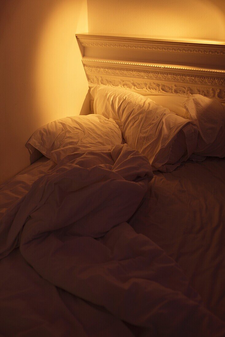 Absence, Absent, Bed, Bedroom, Bedrooms, Beds, Color, Color image, Colour, Comfort, Comfortable, Concept, Concepts, Empty, Hotel, Hotels, Indoor, Indoors, Interior, Loneliness, Nobody, Pillow, Pillows, Rest, Resting, Sex, Sheet, Sheets, Unmade bed, Unmade