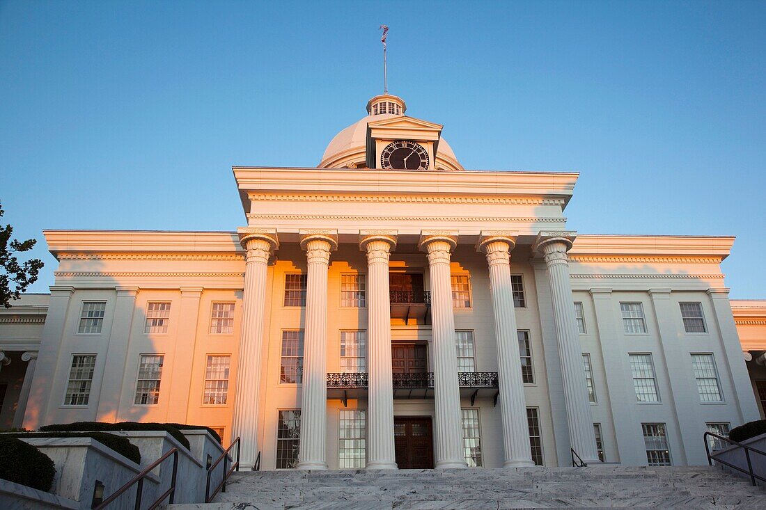 USA, Alabama, Montgomery, Alabama State Capitol, b 1851, sunset