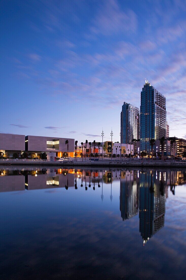 USA, Florida, Tampa, Tampa Museum of Art and high rise buildings, dawn