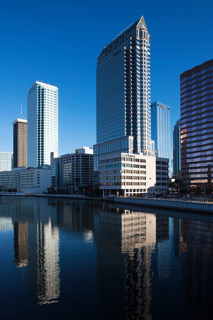 USA, Florida, Tampa, city view from Hillsborough River