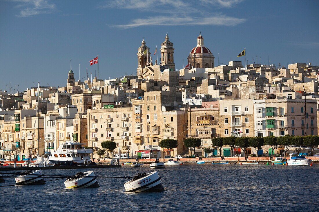 Malta, Valletta, Senglea, L-Isla, town and harbor from Vittoriosa, Birgu, morning