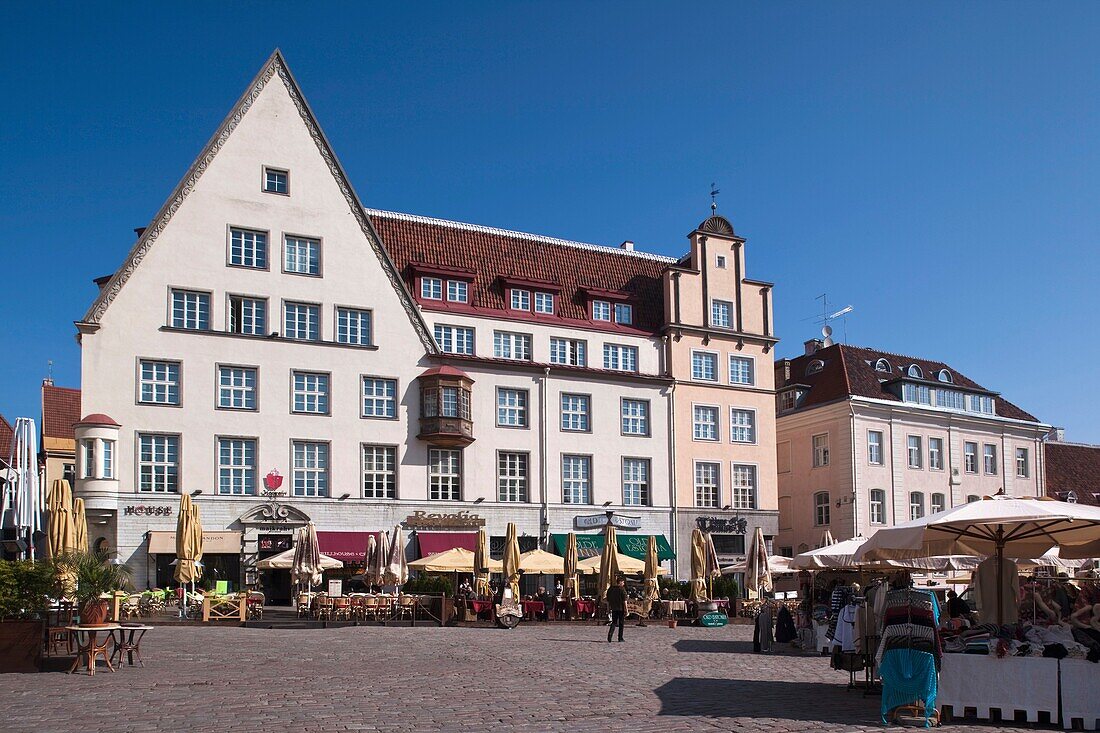 Estonia, Tallinn, Old Town, Raekoja plats, Town Hall Square, morning