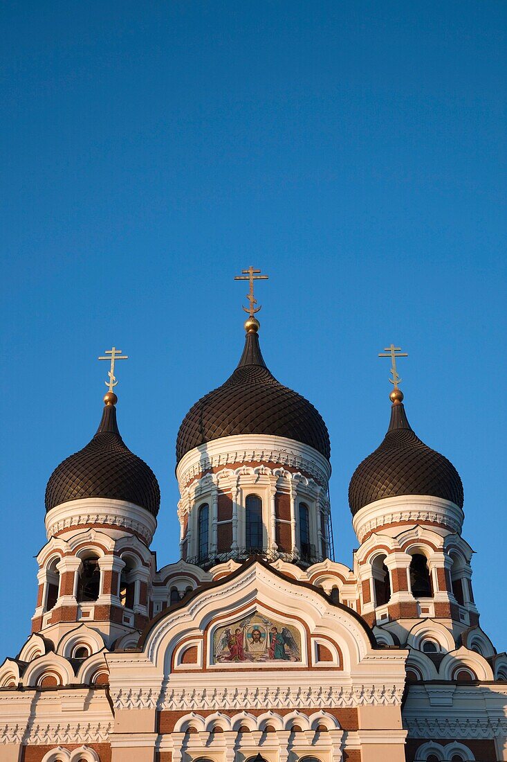 Estonia, Tallinn, Toompea area, Alexander Nevsky Russian Orthodox Cathedral, sunset