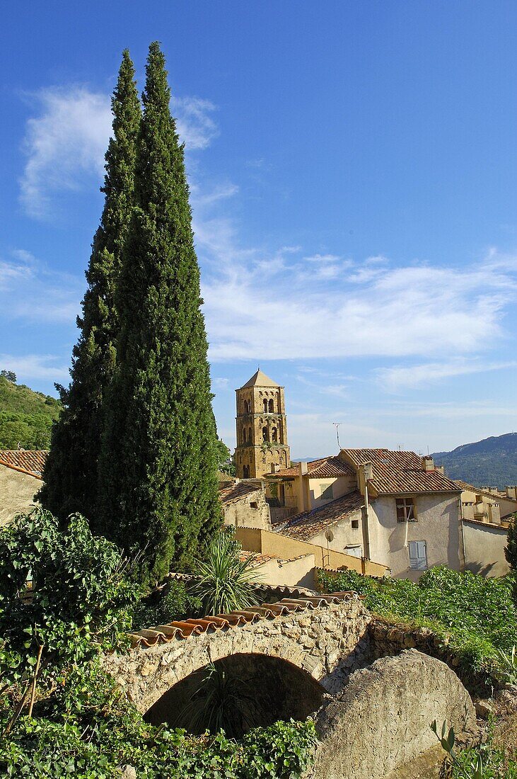 Moustiers Sainte Marie, Alpes de Haute Provence, Provence, France, Europe