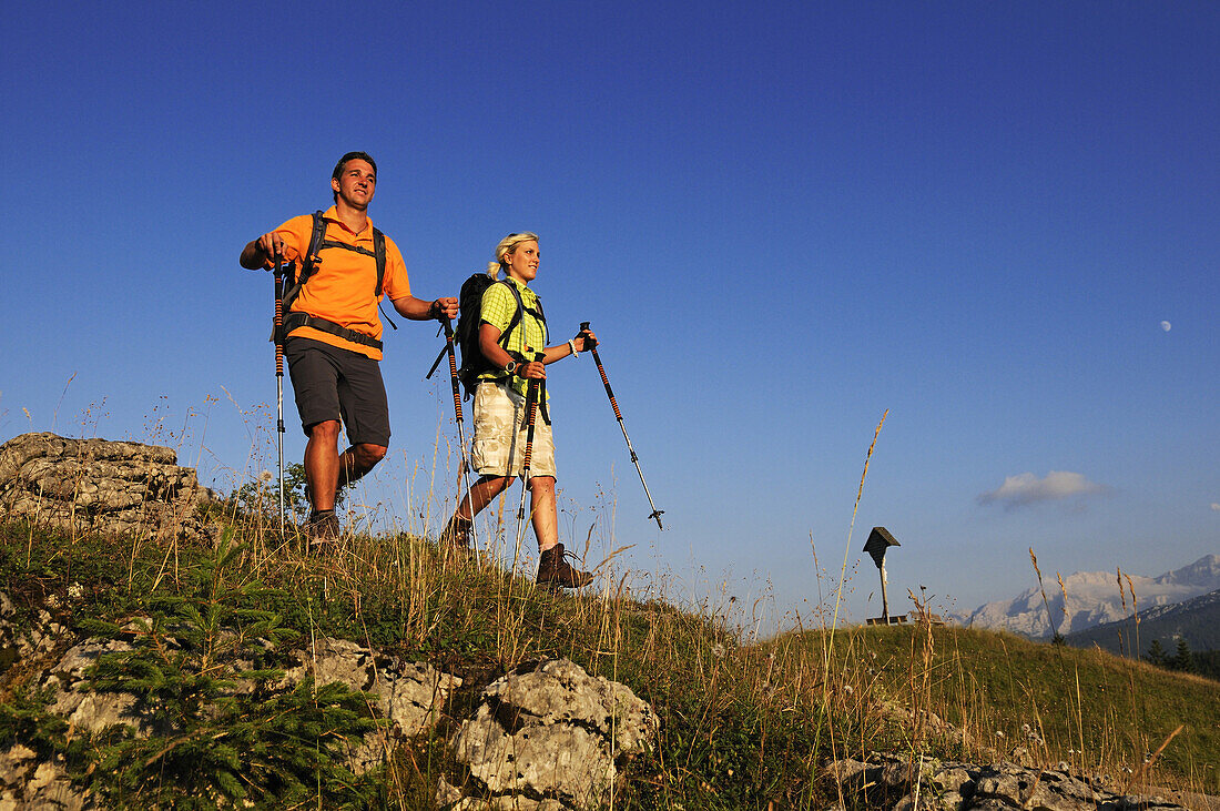 Hikers at Winklmoos Alp, Reit im Winkl, Chiemgau, Upper Bavaria, Bavaria, Germany, Europe