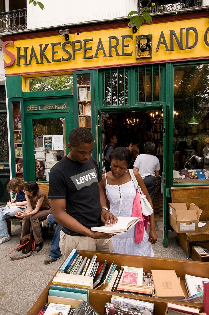 Shakespeare and Company Book Store, Quartier Latin, Paris, France