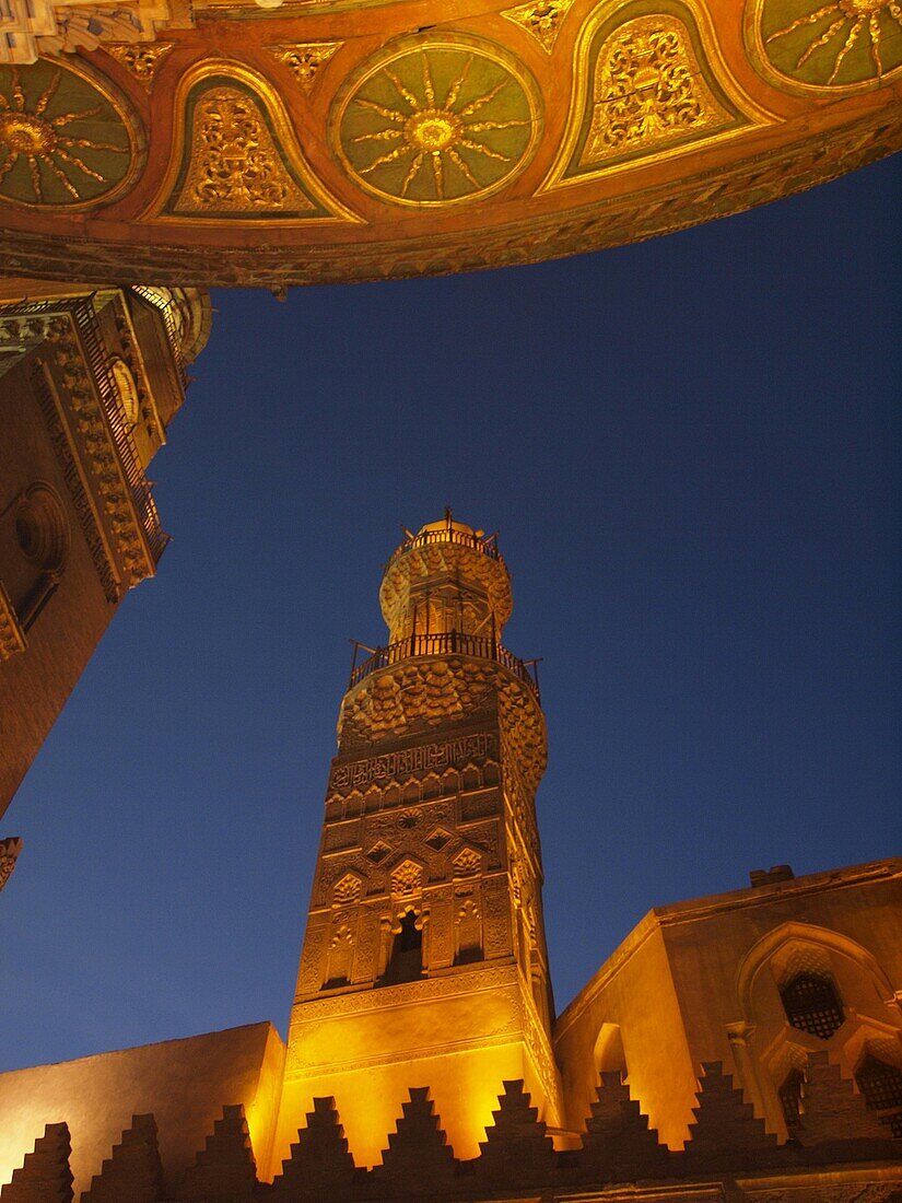 Madrasa Mausoleo Al Nasir Mohamed, calle histórica Al Mu'izz, El Cairo, Egipto