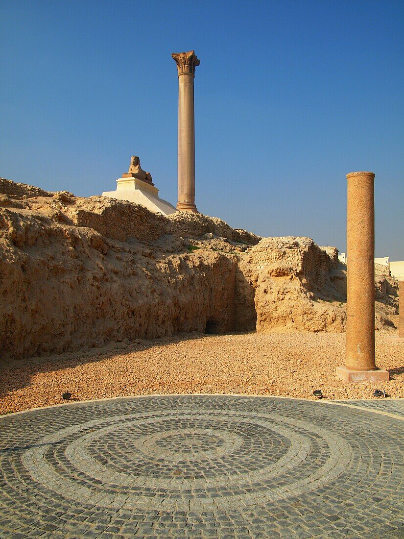 Columna de Pompeyo, Serapeum, Alejandría, Egipto